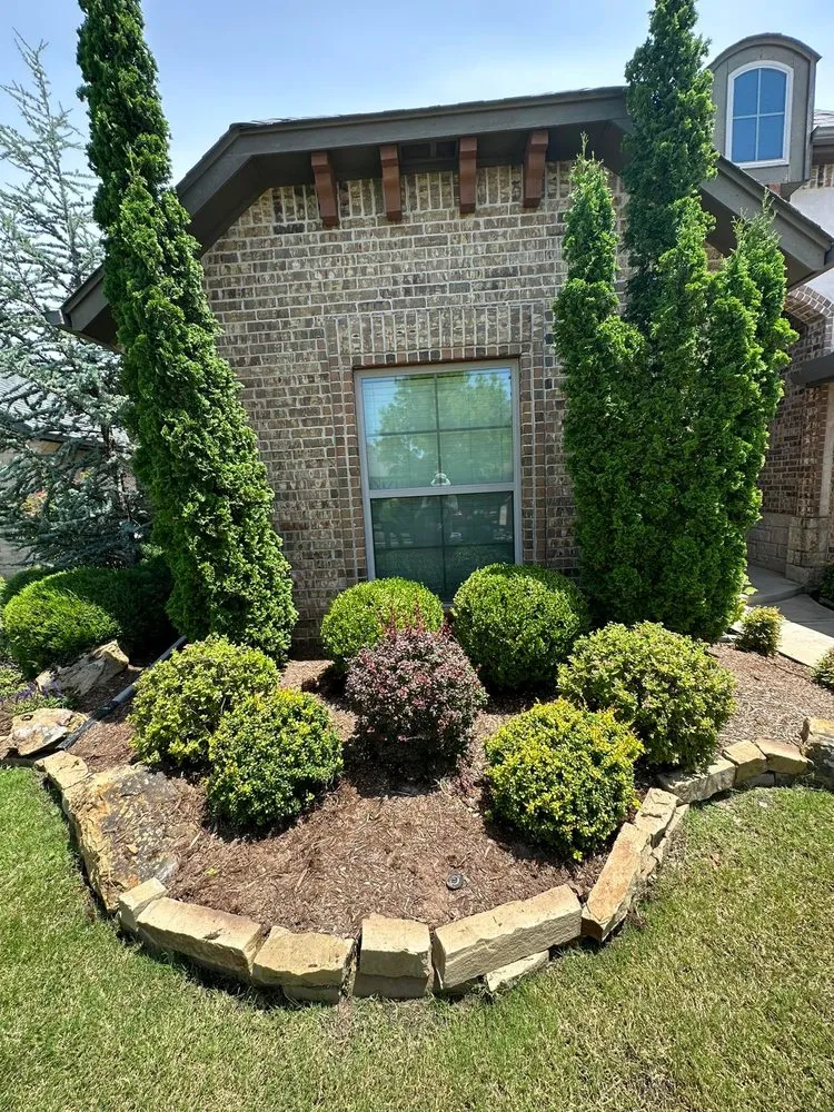 Custom yard cleanup service experts serving Oklahoma City, OK - H&M Landscaping