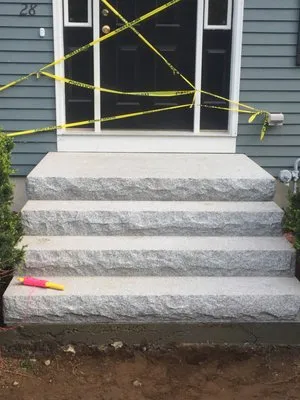 HM Soares Construction & Landscaping Logo