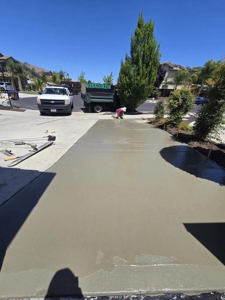 Professional yard maintenance with custom design in Antioch, CA by HMG Landscaping & Tree Serv