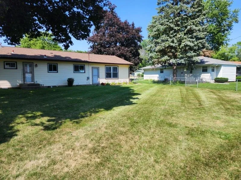 Local outdoor landscaping in Beloit, WI - HMT Industries