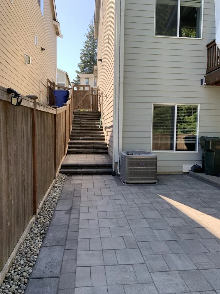 Local lawn care service experts serving Lynnwood, WA - H&N Landscapes