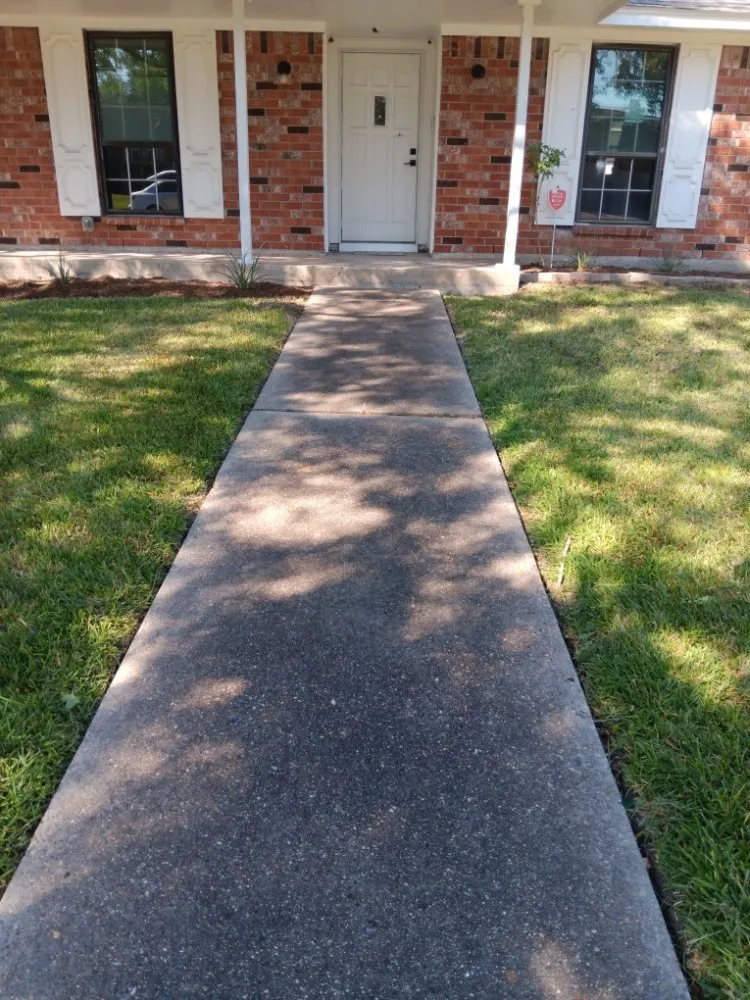 Expert landscape installation in Fulshear, TX by Hoba Lawn & Landscaping