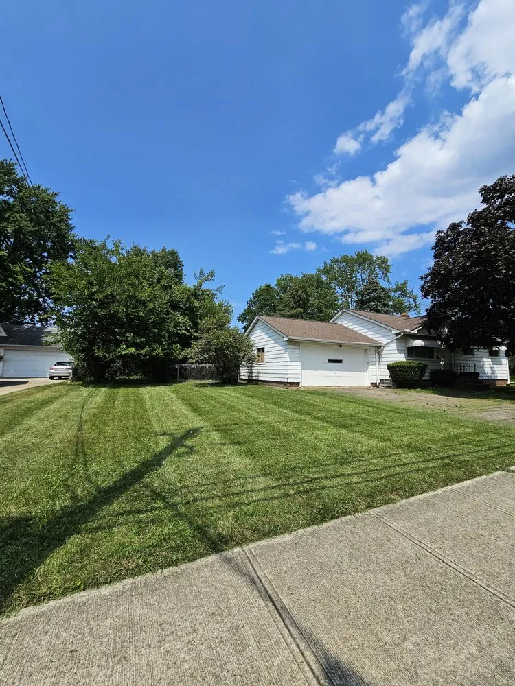 Expert garden landscaping experts serving North Olmsted, OH - Hoban Landscaping