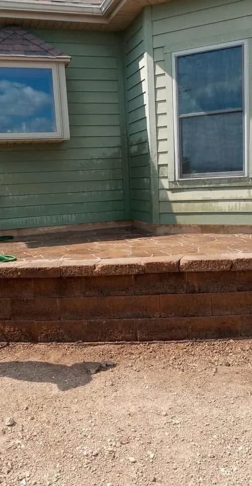 Top-rated residential landscaping in Fort Madison, IA by Hocker’s Hardscaping