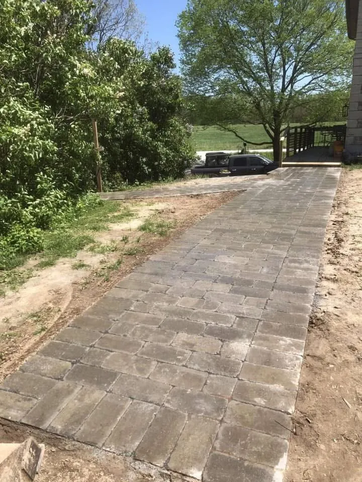 Top-rated lawn care service in Fort Madison, IA by Hocker’s Hardscaping