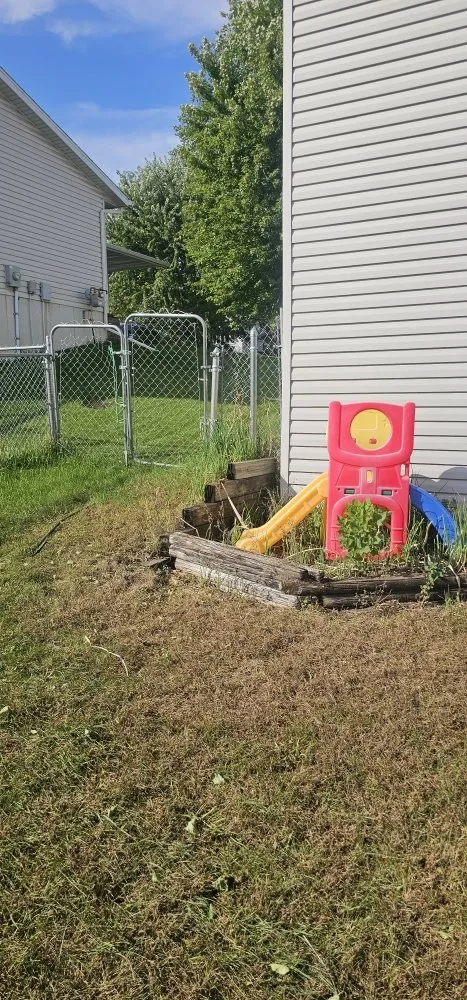 Custom yard maintenance near you in Rochester, MN by Hodkinson Enterprises