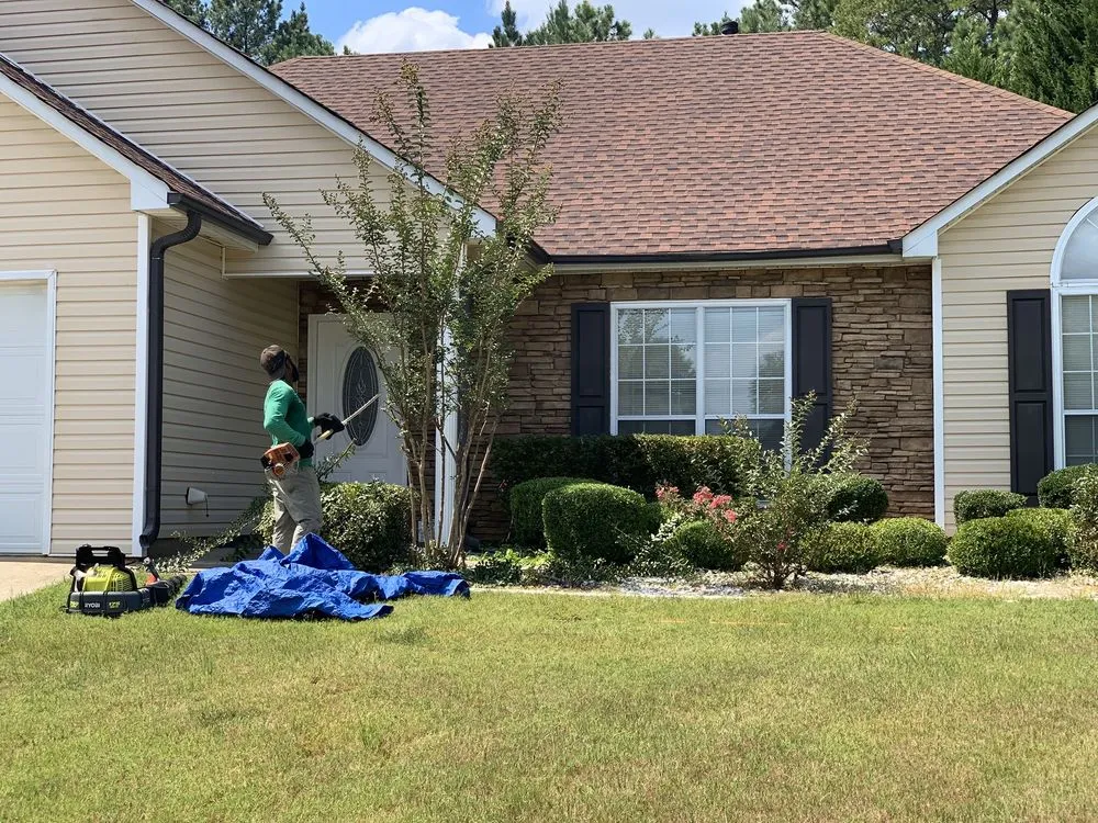 Expert lawn mowing service near you across Jonesboro, GA - Hodo’s lawncare