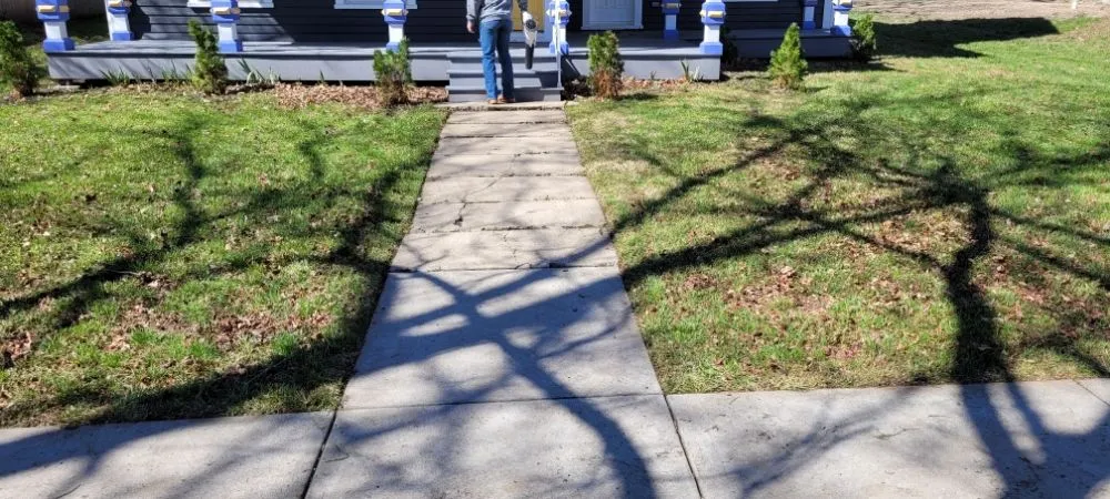 Reliable yard maintenance with custom design across Ottawa, KS - Hoein & Mowin