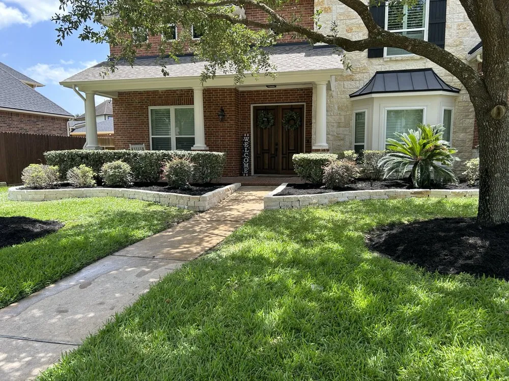 Top-rated residential landscaping in Kemah, TX by Hoff Landscaping