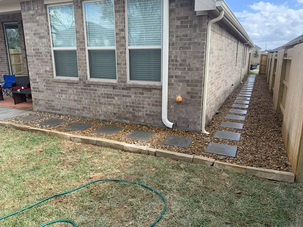 Top-rated outdoor landscaping for year-round maintenance across Kemah, TX - Hoff Landscaping