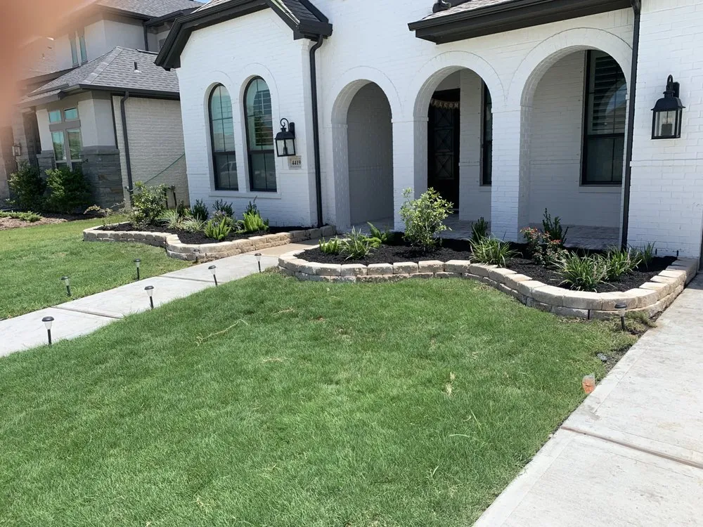 Custom lawn care service in Kemah, TX by Hoff Landscaping