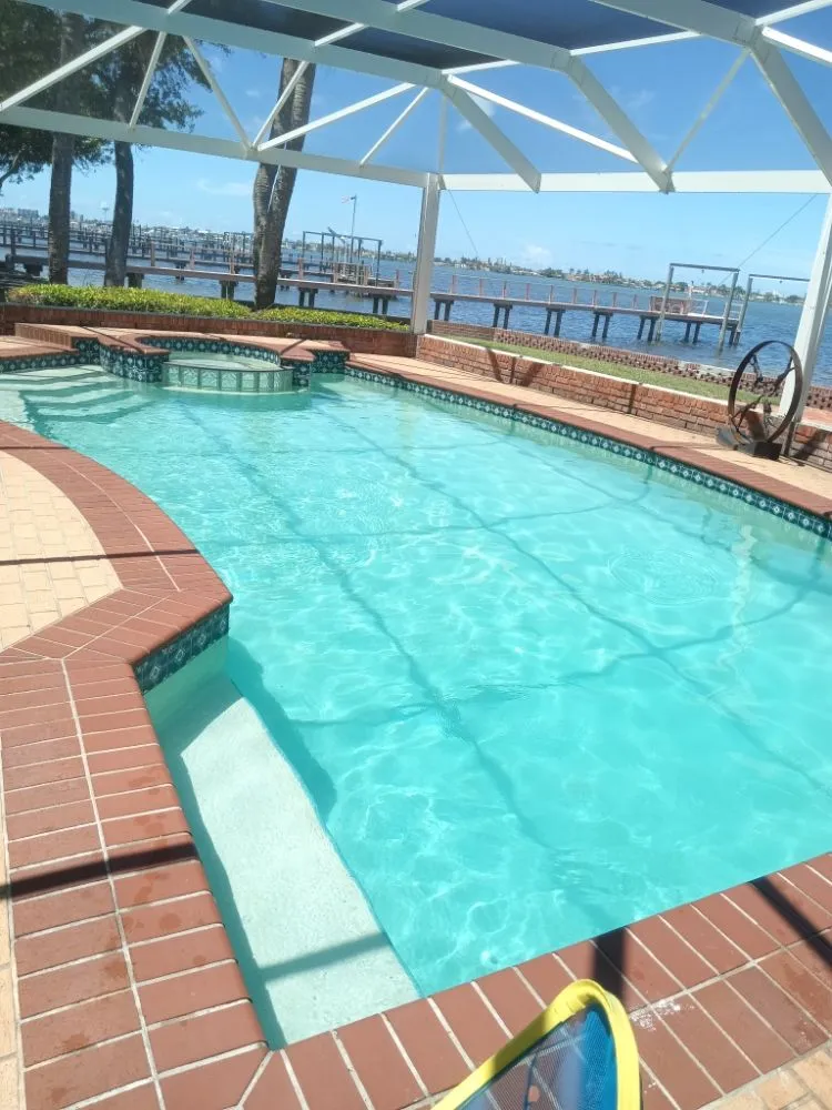 Local garden landscaping experts serving Clearwater, FL - Hoffa's Pools & Honeydoos