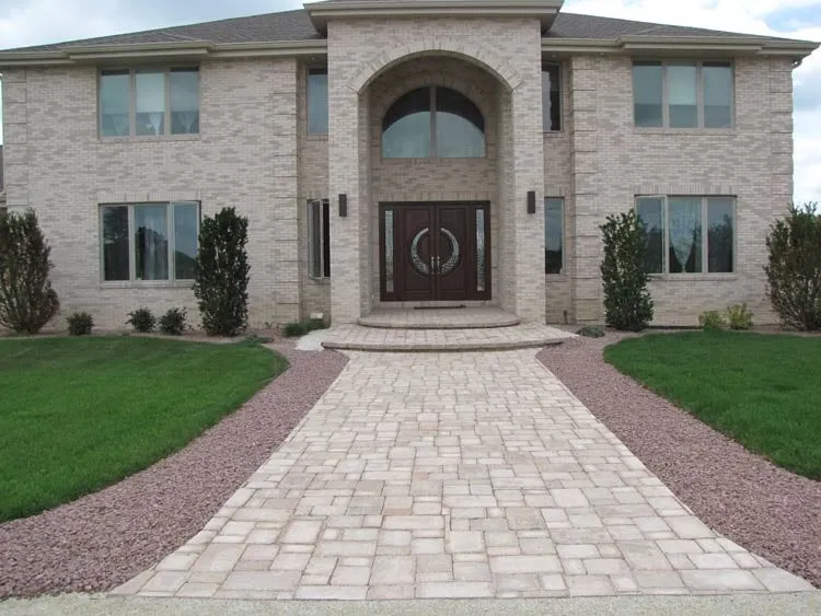 Local yard maintenance experts serving Caledonia, WI - Hoffman Landscape, LLC