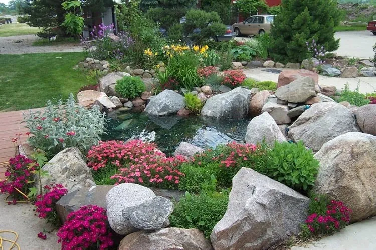 Expert yard maintenance experts serving Caledonia, WI - Hoffman Landscape, LLC