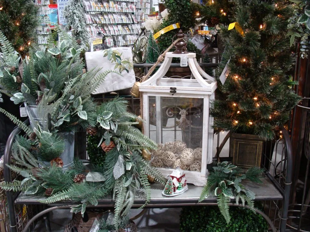 Local garden landscaping experts serving Washington, MO - Hoffmann Hillermann Nursery & Florist