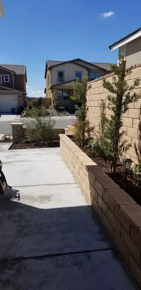 Expert landscaping services experts serving Murrieta, CA - Hoffman's Concrete Construction