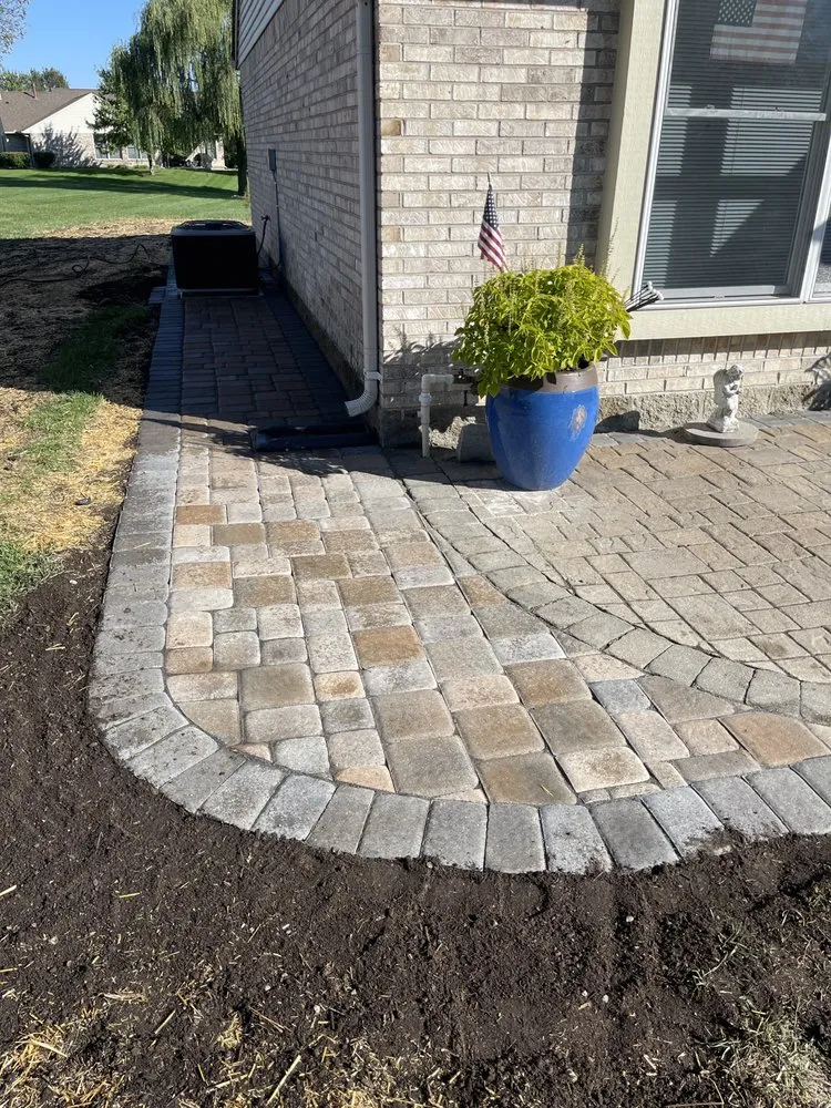 Trusted yard maintenance in Dayton, OH by Hoffmans Landscaping