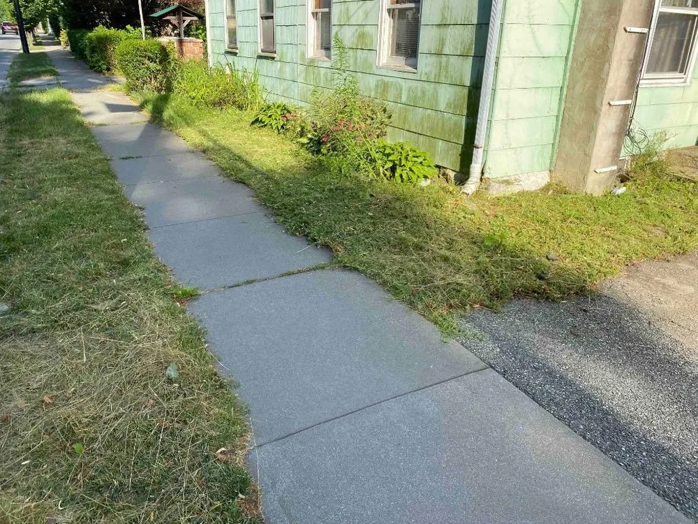 Local yard cleanup service for year-round maintenance across Oxford, NJ - Hoffman's Landscaping