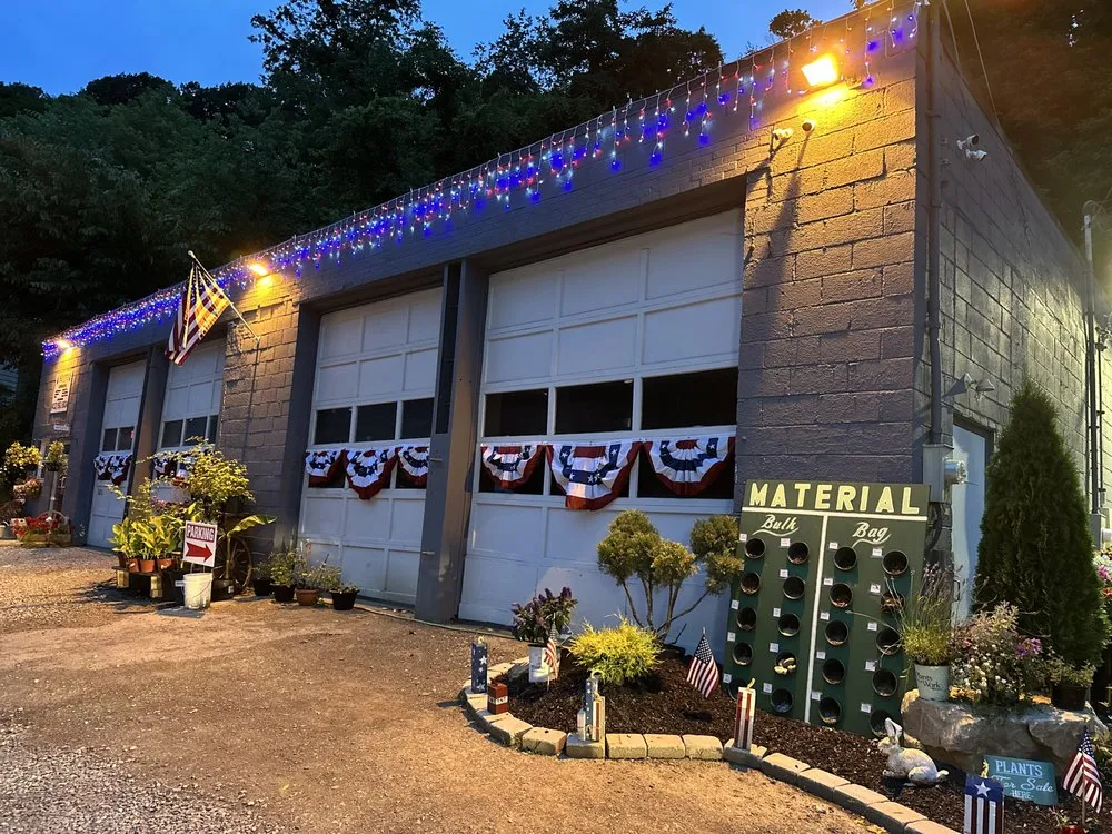 Expert landscape design with custom design across Pittsburgh, PA - Hoff's All Season Supply