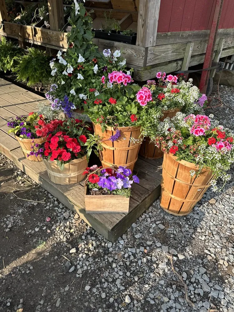 Reliable landscaping services in Pittsburgh, PA - Hoff's All Season Supply