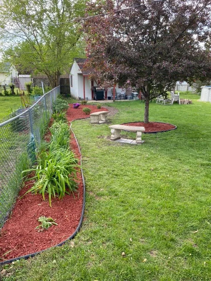 Expert lawn care service experts serving Rockford, IL - Hofherr's Landscaping