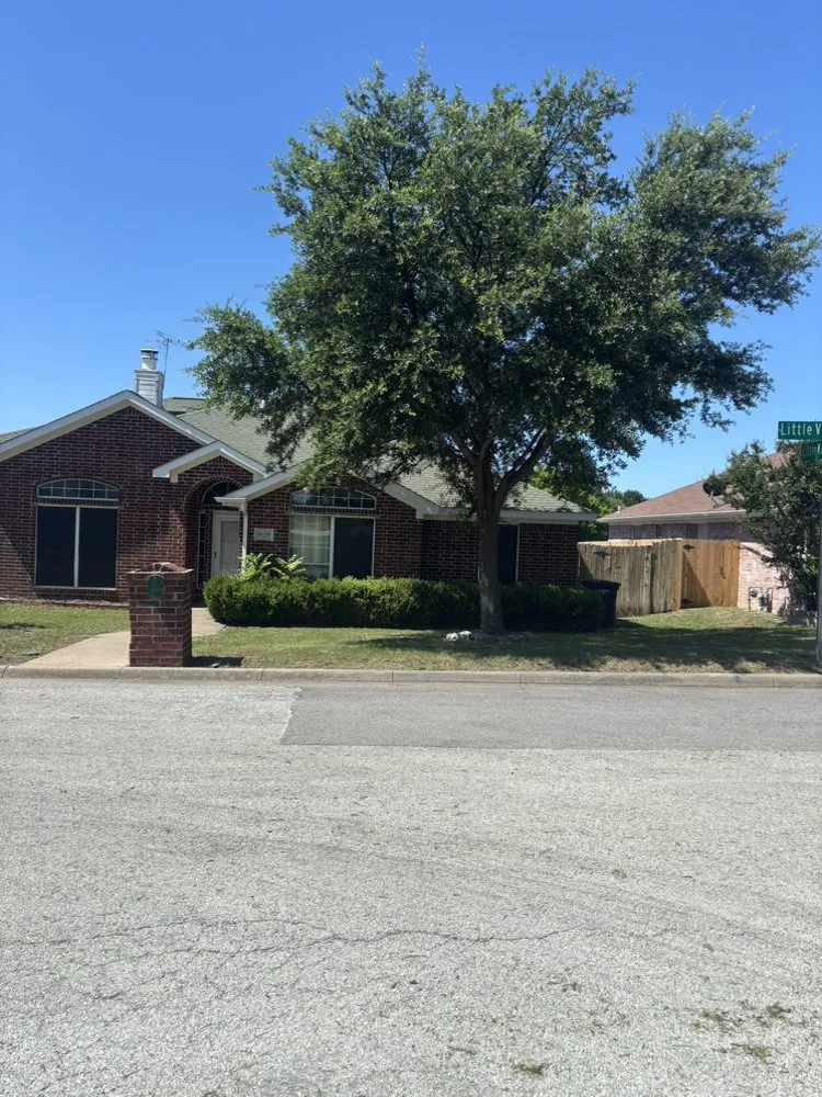 Expert outdoor landscaping experts serving Fort Worth, TX - Hog Wild Lawn Care