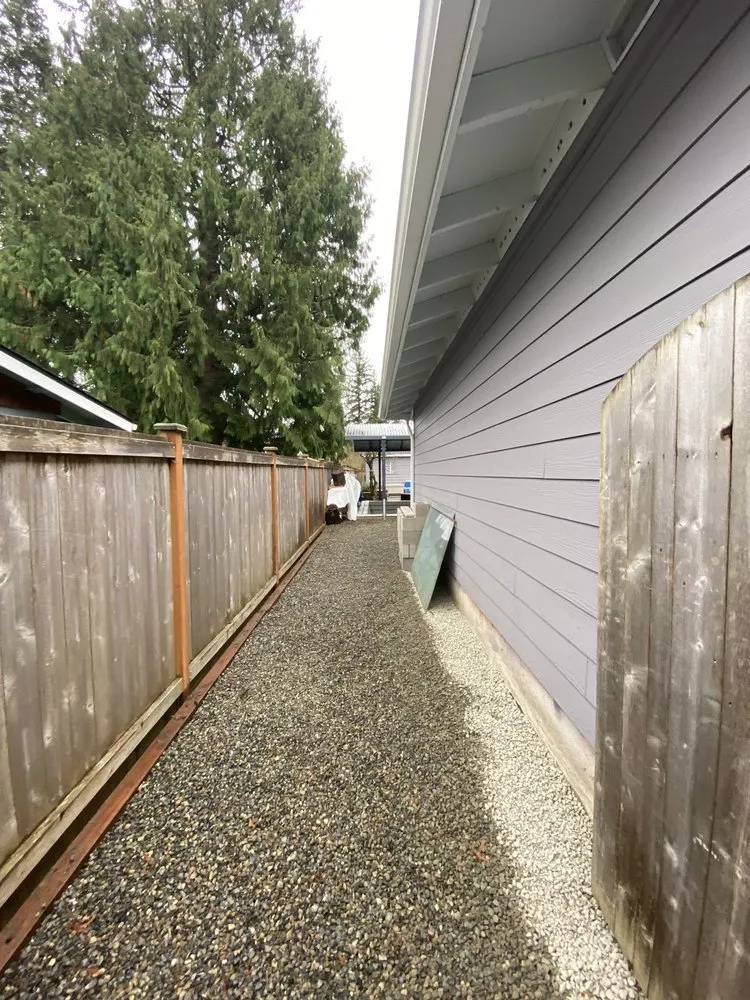 Professional yard maintenance in Kirkland, WA - Hogar Y Jardin