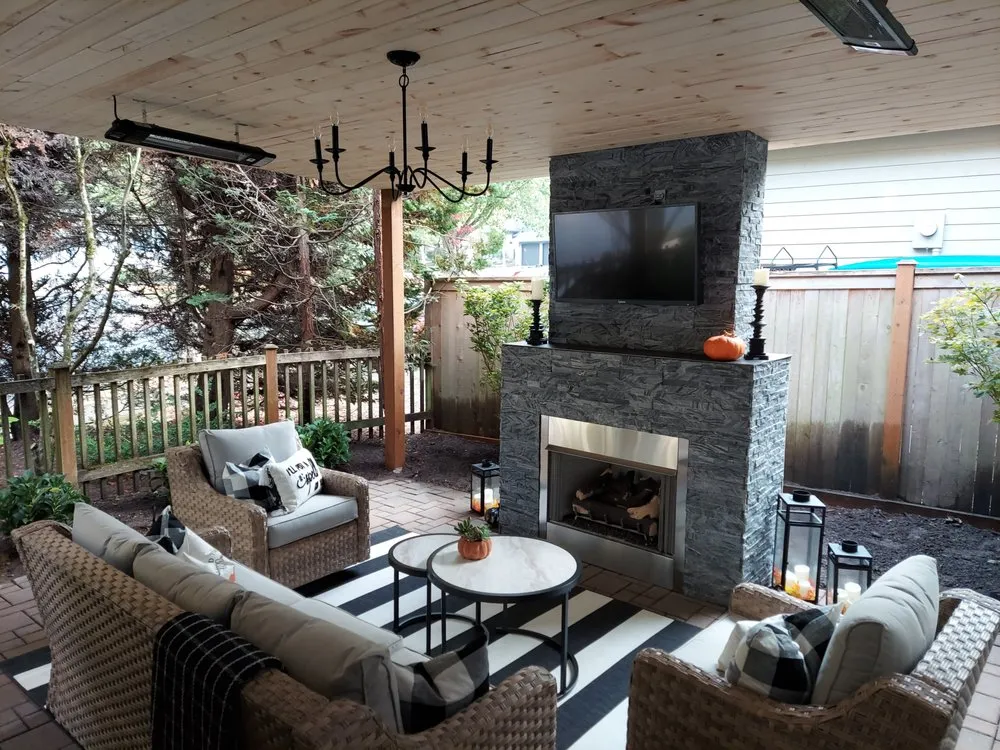 Local outdoor landscaping in Kirkland, WA by Hogar Y Jardin