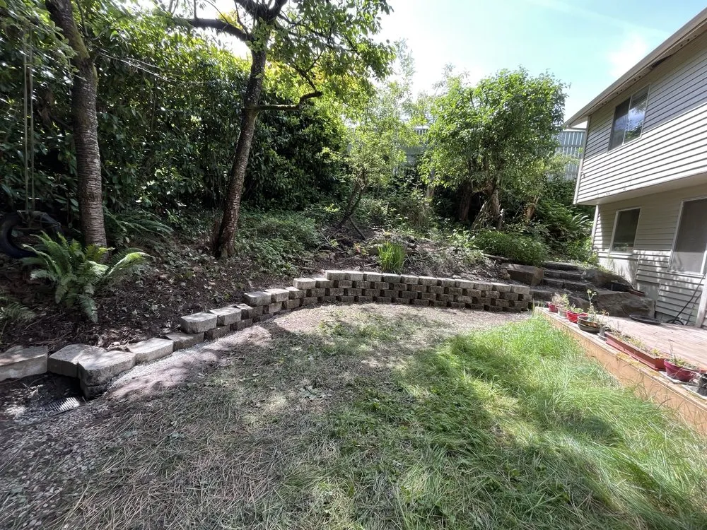 Affordable landscape installation in Kirkland, WA - Hogar Y Jardin