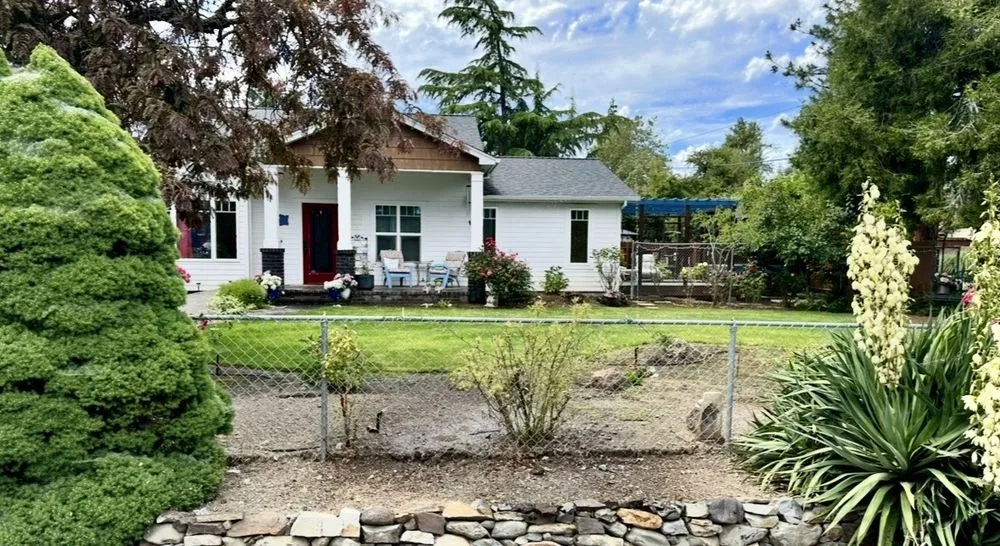 Trusted outdoor landscaping experts serving White City, OR - Holden's Landscaping & Construction