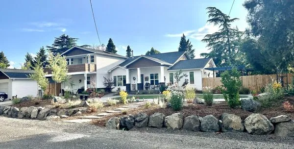 Holden's Landscaping & Construction