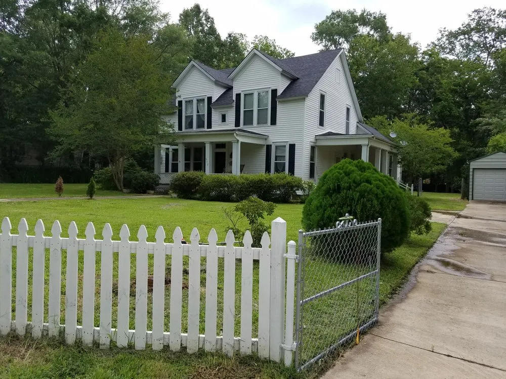 Affordable lawn care service near you across Tupelo, MS - Holder Lawn Service