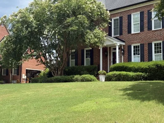 Hollands Lawn Service Logo