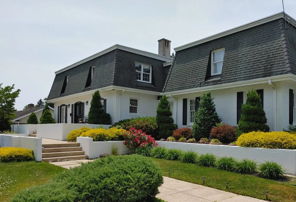 Top-rated yard maintenance for year-round maintenance across Clayton, NJ - Hollembeak Garden Design