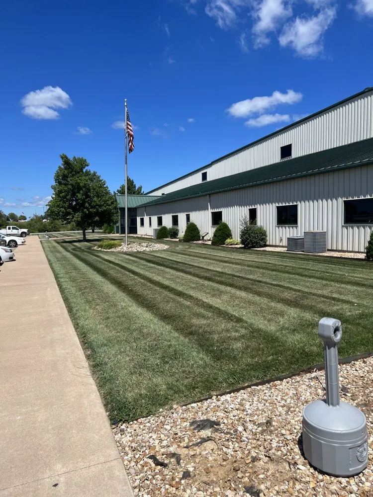 Trusted lawn care service in Quincy, IL - Hollensteiner Lawn Care
