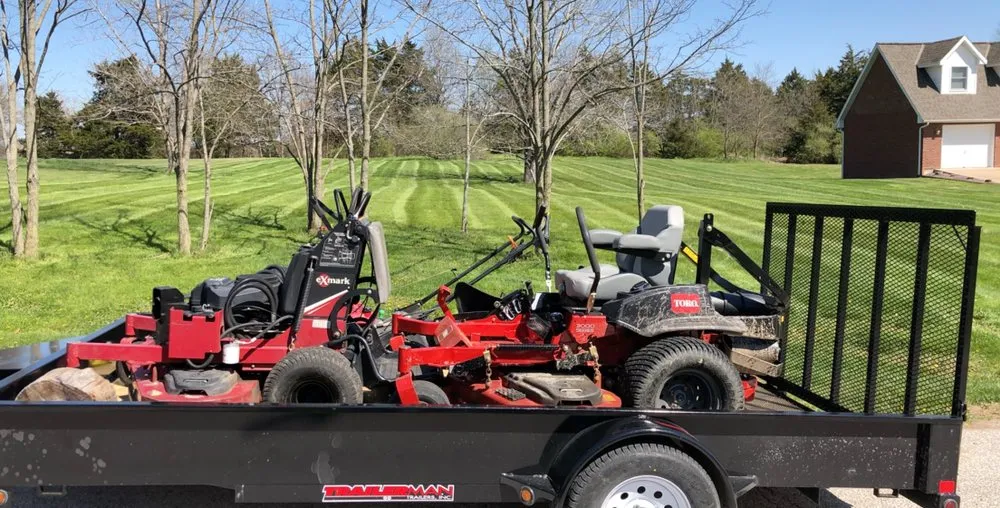 Reliable lawn mowing service experts serving Quincy, IL - Hollensteiner Lawn Care