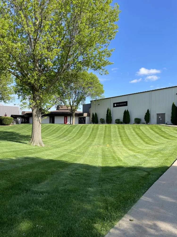 Affordable landscaping services in Quincy, IL by Hollensteiner Lawn Care