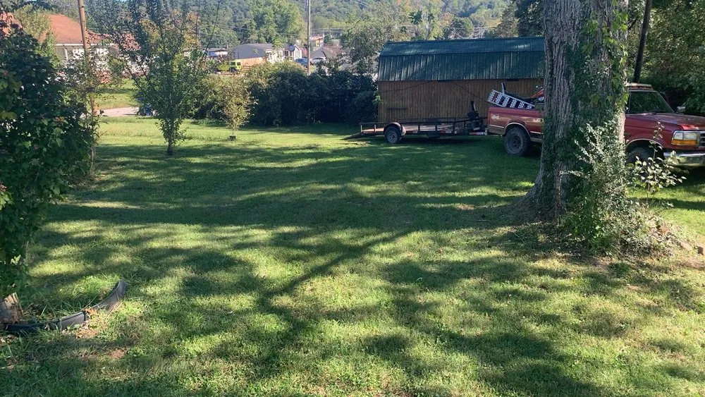 Custom residential landscaping near you across Clinton, TN - Holler Boy Lawn-Care