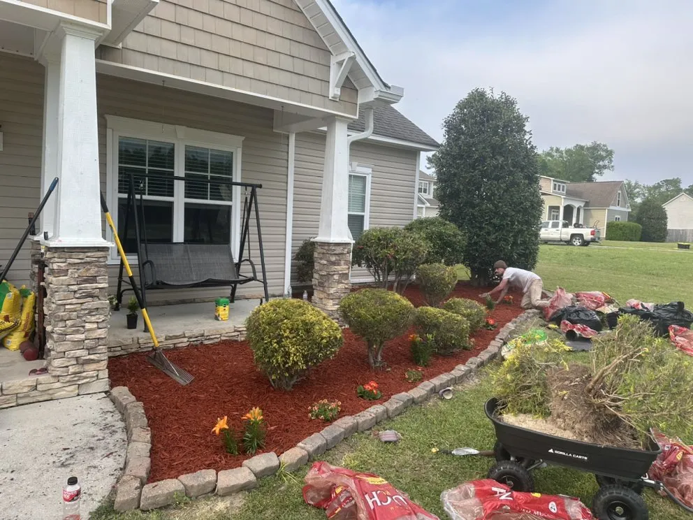 Local yard maintenance in Kenansville, NC - Holliday Home Improvement