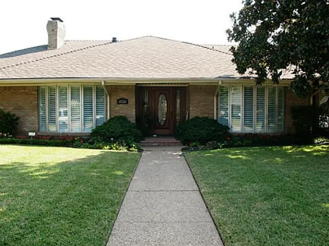 Reliable landscape installation for year-round maintenance across Carrollton, TX - Holliday's Landscaping & Maintenance