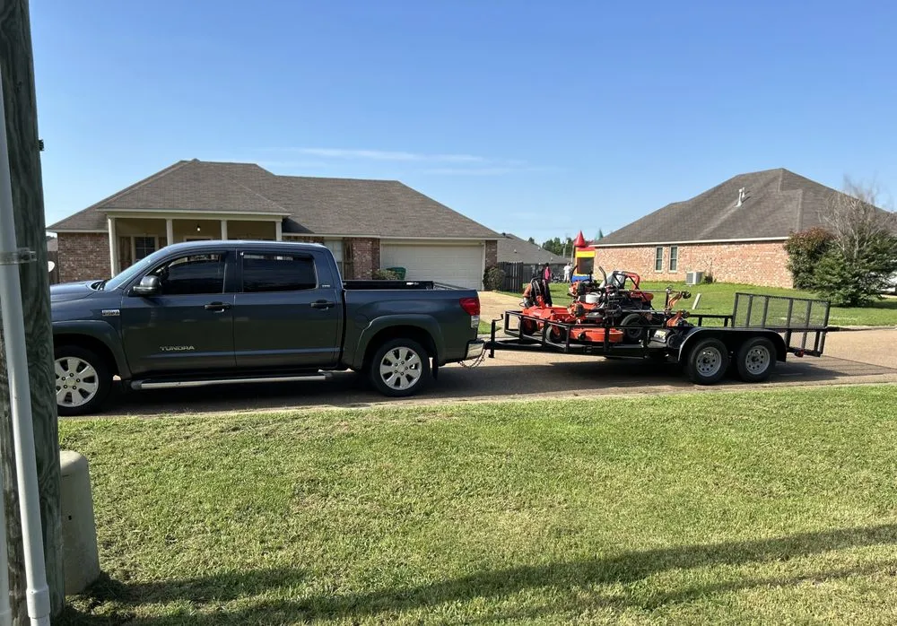 Expert residential landscaping for outdoor upgrades in Jackson, MS by Hollingbird Lawn Cutting Services