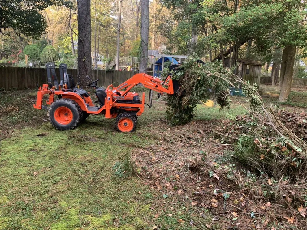 Trusted lawn mowing service in Hanover, VA by Holloman’s Lawn Service