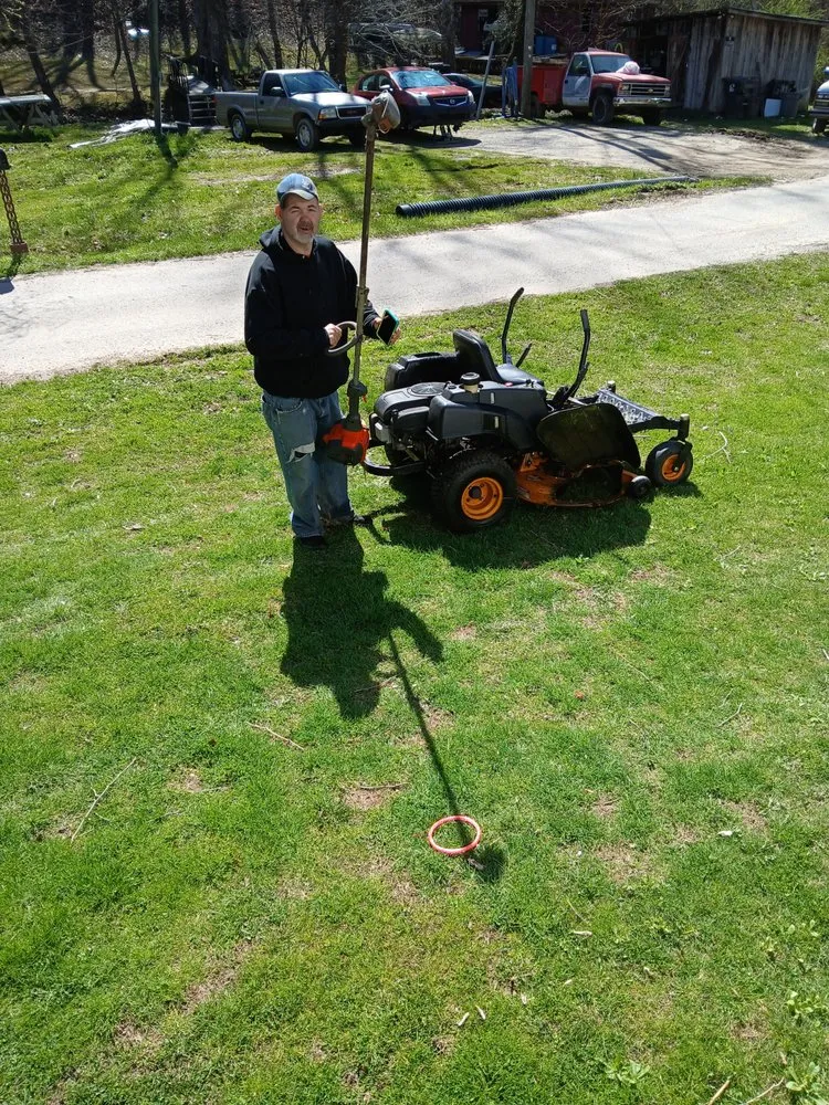 Expert yard cleanup service in Clearfield, KY by Hollow Lawn Care