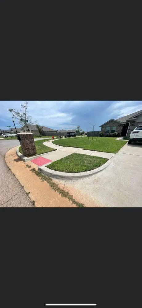 Expert landscaping services experts serving Edmond, OK - Holloway Property Management