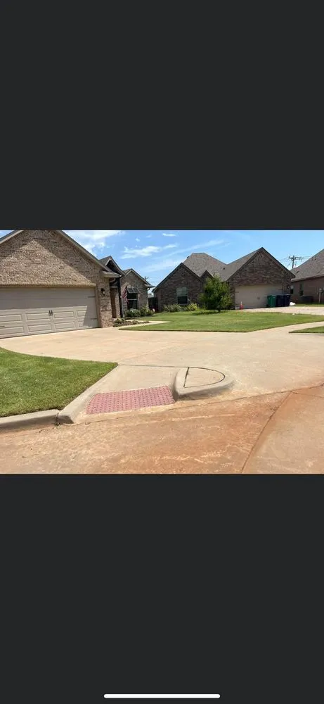 Reliable landscaping services experts serving Edmond, OK - Holloway Property Management
