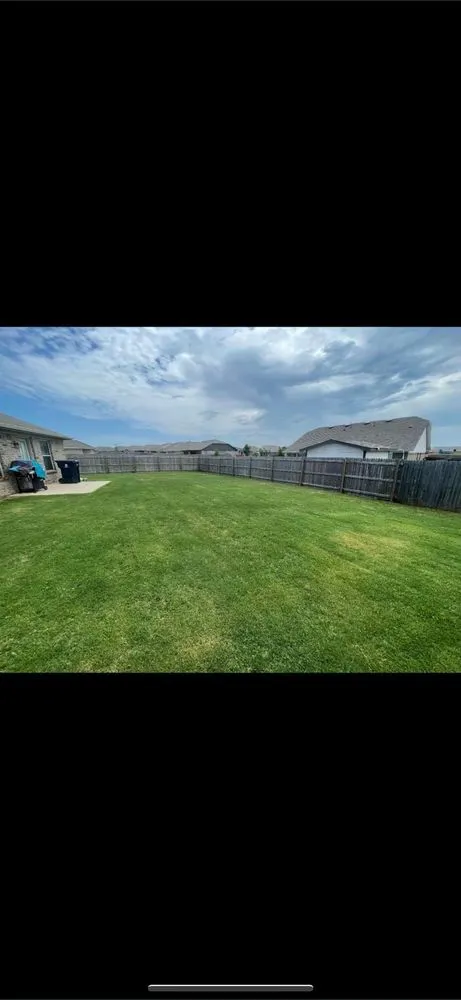 Custom landscape design experts serving Edmond, OK - Holloway Property Management