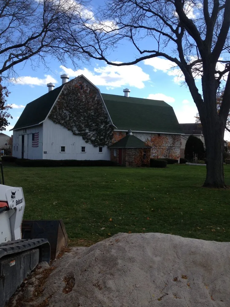 Custom lawn mowing service experts serving Glencoe, IL - Holloway Roofing & Construction