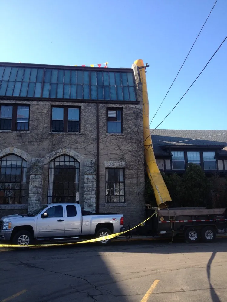 Top-rated lawn care service in Glencoe, IL by Holloway Roofing & Construction