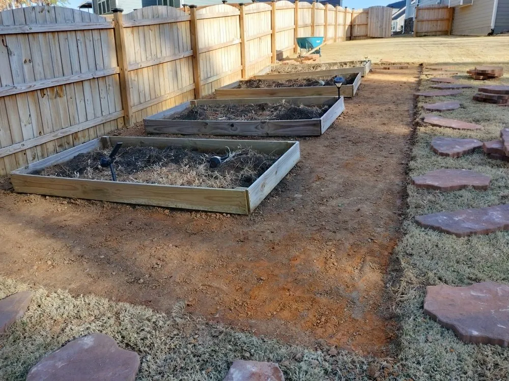 Top-rated garden landscaping in Apex, NC by Holly lawn care