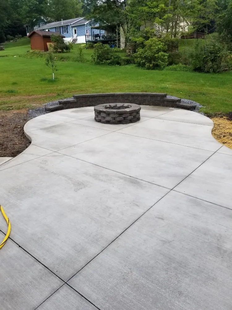 Local outdoor landscaping in Saint Marys, PA by Hollywood Hardscape